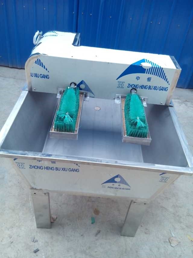 Glass Bottle Brushing Machine (1)