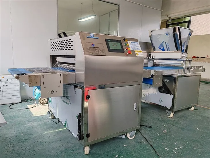 Swiss Roll Roller Spreader Machine price